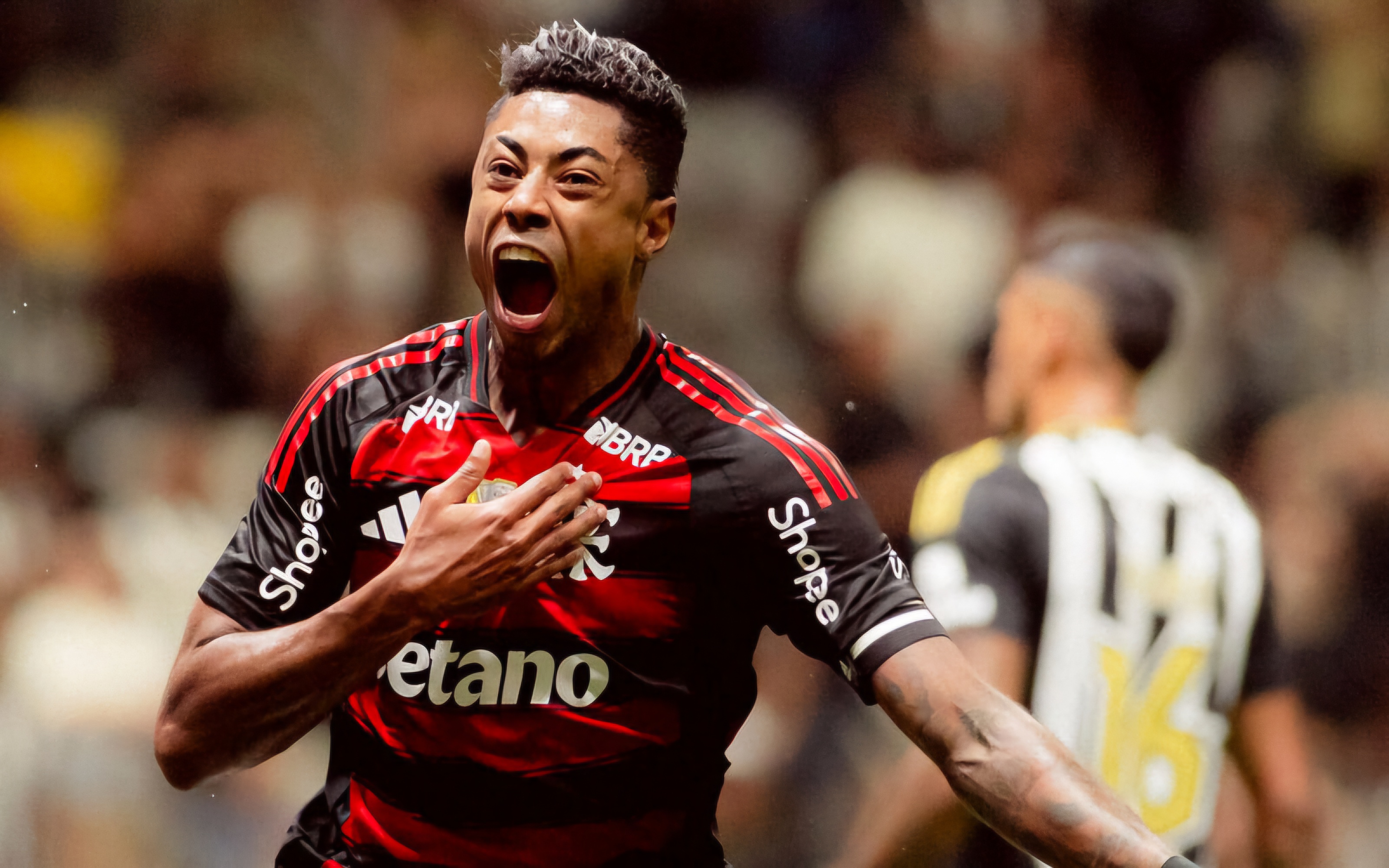 BRUNO HENRIQUE MARCA E MENGÃO FICA MAIS PERTO DO TÍTULO DO BRASILEIRÃO 